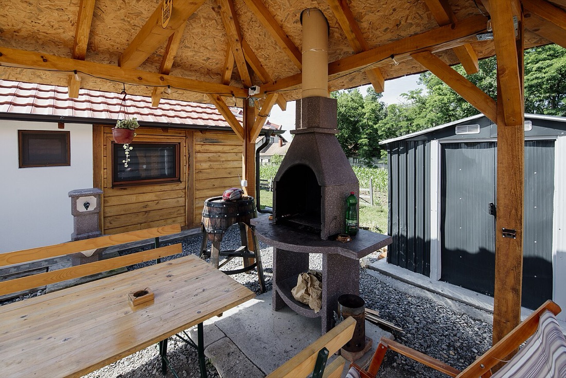 De bbq-tafel dekken: van bord tot bijgerecht
