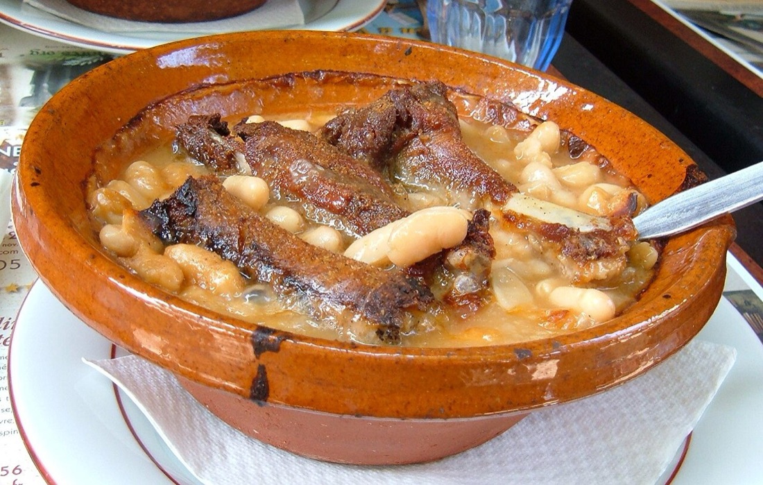 Cassoulet met witte bonen en worst