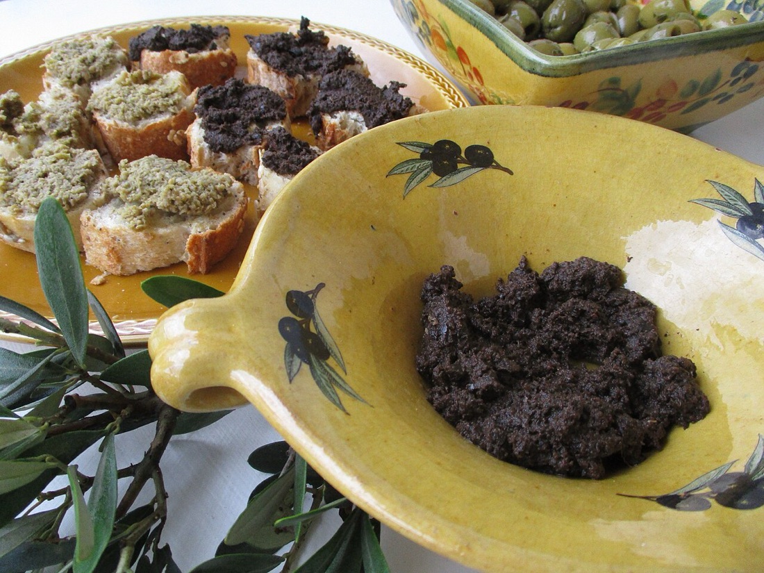 Tapenade van zwarte olijven