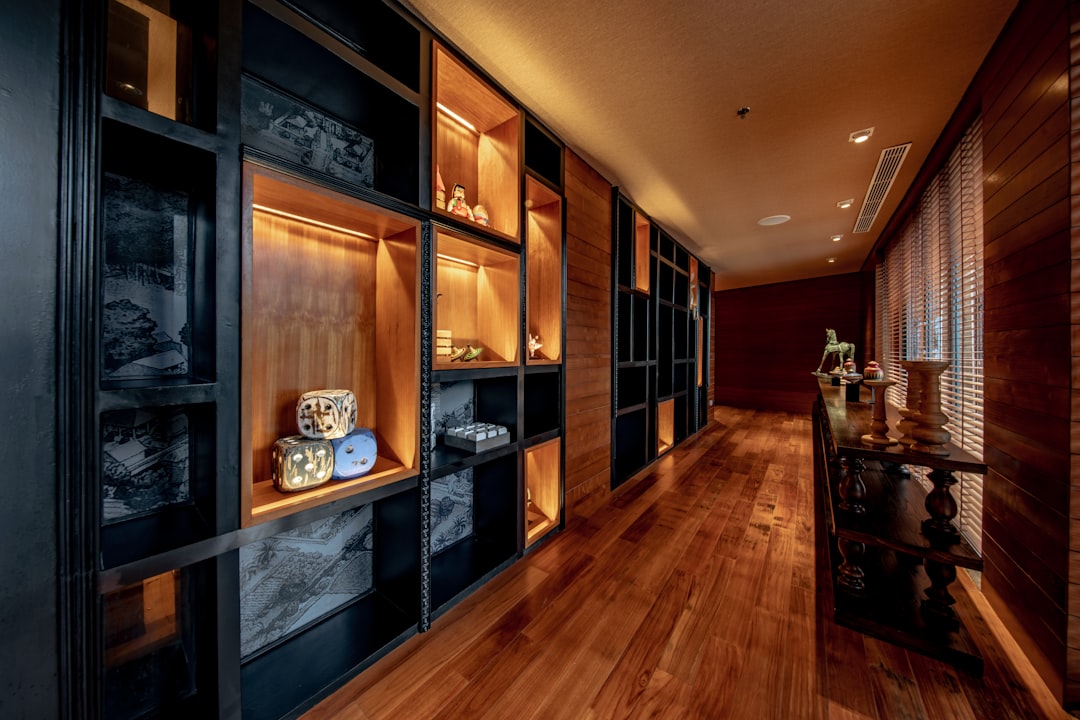 The artfully-designed interiors reflect unique details of the surroundings. With Hotel Indigo as the home base, we experience all details of a truly extraordinary destination at Seminyak, Bali.